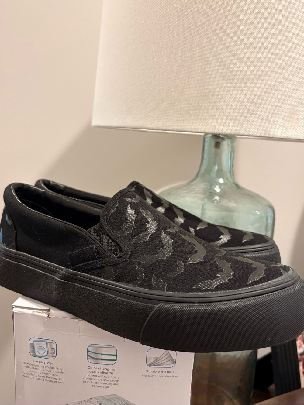 YRU women’s bat slip on shoes - Picture 2 of 2